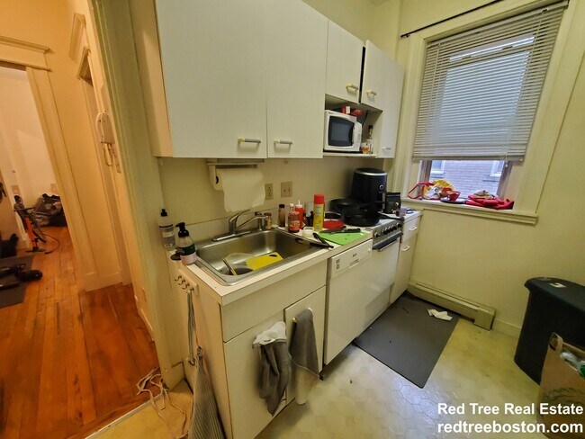 1669 Commonwealth Ave unit 8, Brighton, MA 02135 - photo 7