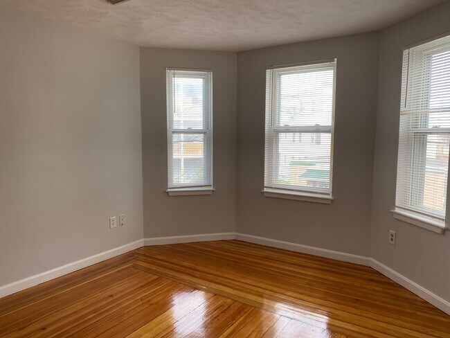 15 Wave Ave unit 3, Revere, MA 02151 - photo 6