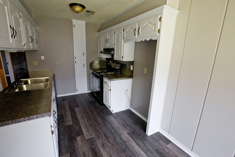 4025 Sheridan Rd unit D, Bartlesville, OK 74006 - photo 1