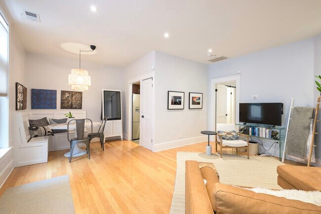1313 Vermont Ave NW unit ID1011182P, Washington, DC 20005 - photo 2