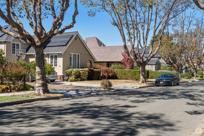 Oak Grove Manor's picturesque streets feature well-maintained homes and a welcoming atmosphere.