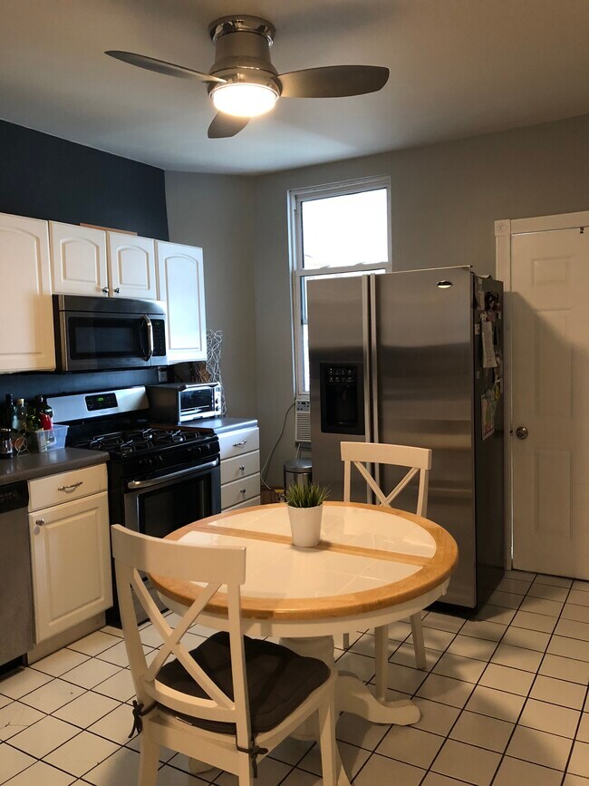 3234 N Whipple St unit 1, Chicago, IL 60618 - photo 3