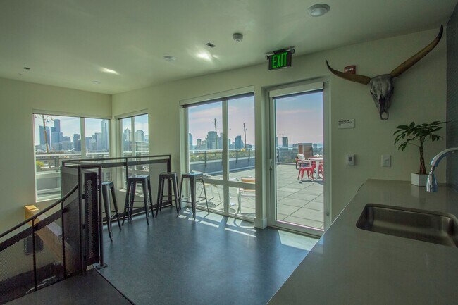 The Local 422, Seattle, WA 98102 - photo 6