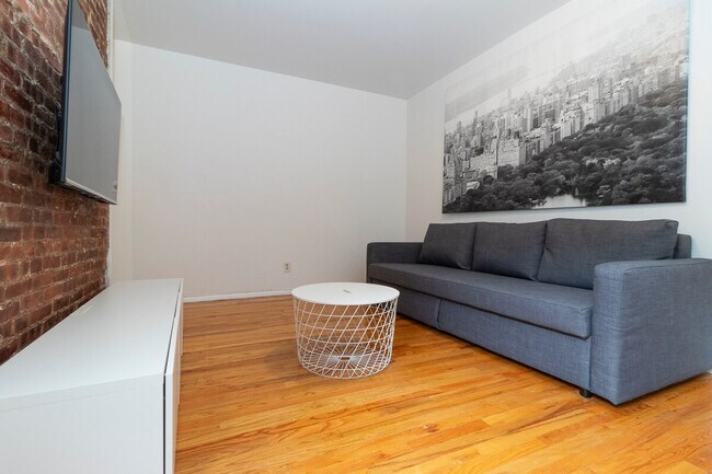 130 E 95th St unit ID1058689P, New York, NY 10128 - photo 7