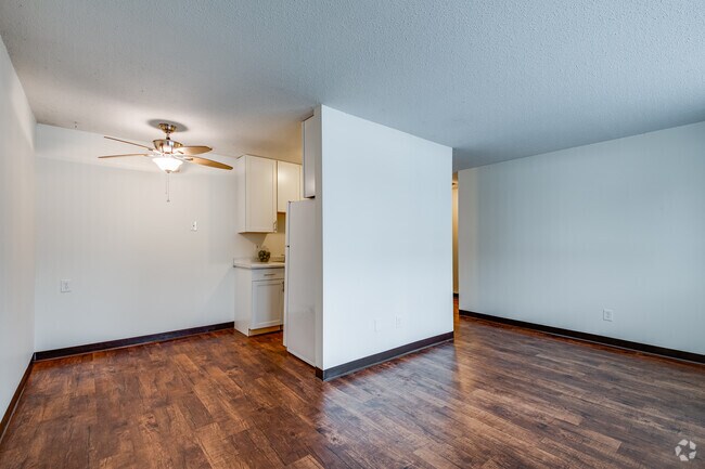2600 Bryant Avenue S - 1BR, 1BA - 550SF - Unit 1 Living Room, Dining Room