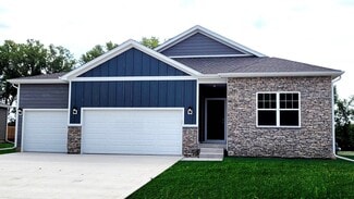 25066 Eagle Vista Dr, Adel, IA 50003