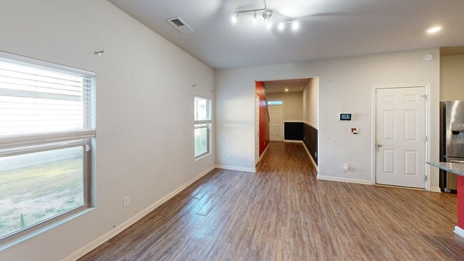 3825 Hempstead Way, Atlanta, GA 30331 - photo 2