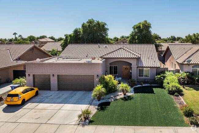 Cibola Heights has an abundance of Mediterranean style homes.