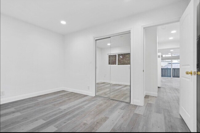 4925 Indian Wood Rd unit Tara Hills Condo, Culver City, CA 90230 - photo 3