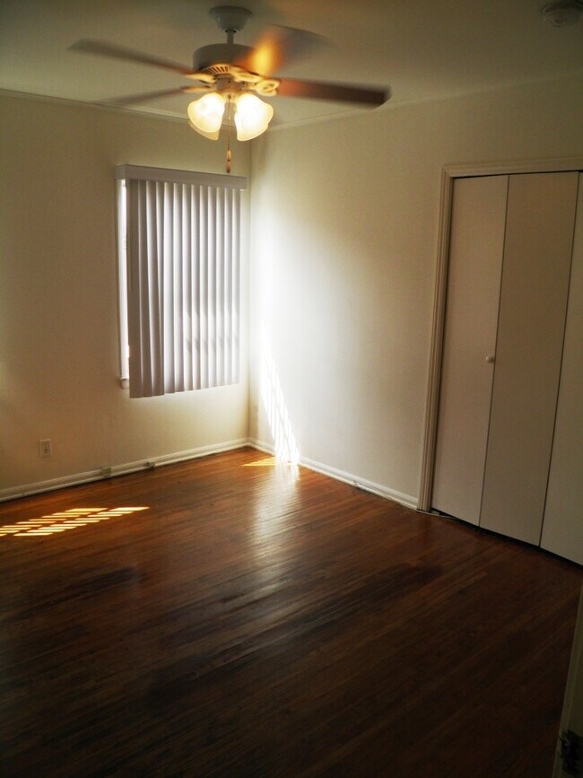 1269 S Ridgeley Dr unit 3, Los Angeles, CA 90019 - photo 7
