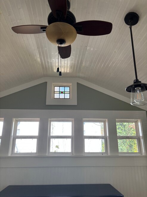 Vaulted ceiling in sunroom