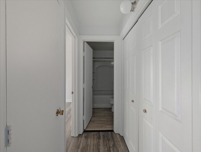 350 S Main St unit 12, Wauconda, IL 60084 - photo 6