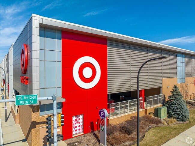 Target is a great place to take care of shopping needs in Oak Lawn.