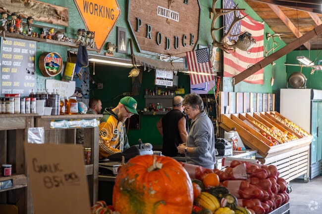 Union Gap residents love Fruit City for its fresh farm produce.