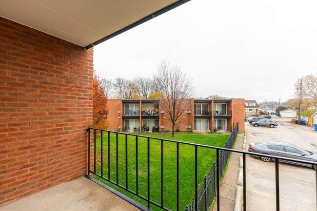 6151 W Thorndale Ave unit 2, Chicago, IL 60646 - photo 7