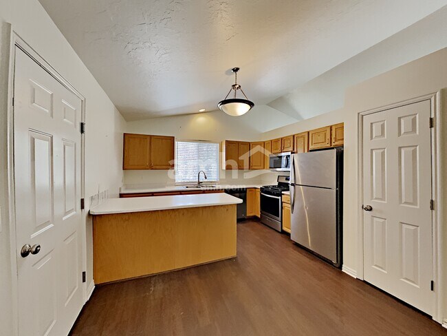 1893 N 2475 W, Clearfield, UT 84015 - photo 5