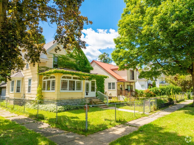 Lush vegetation fills the streets of Post Franklin.