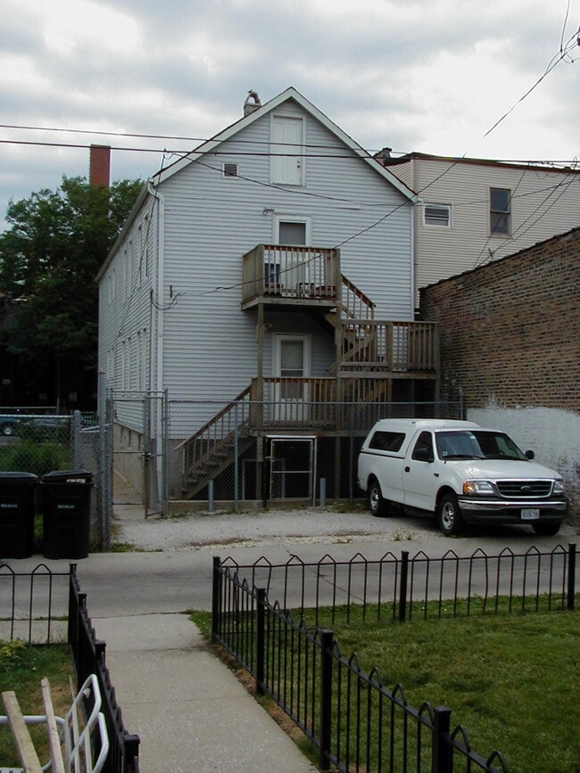 745 N Throop rear parking
