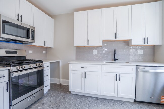 6414 N Richmond St unit 1, Chicago, IL 60645 - photo 4