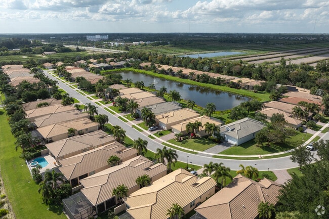 Most homes in Valencia Reserve back up to the community’s lakes and feature water views.