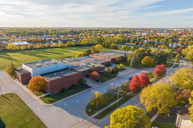 Thayer J. Hill Middle School has a student-teacher ratio of 13 to 1.