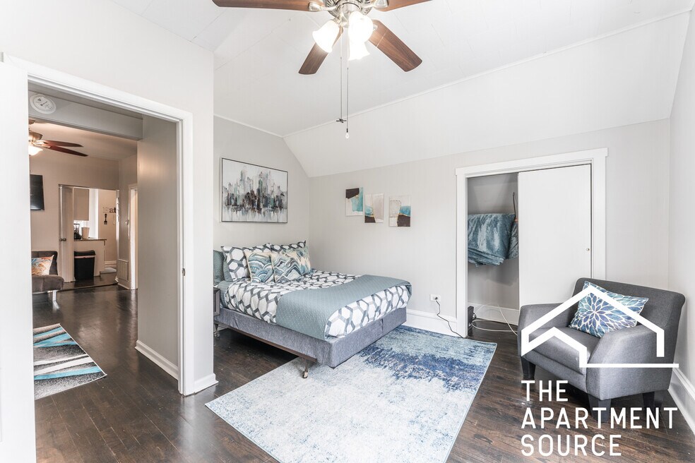 1448 W Fletcher St unit 1R, Chicago, IL 60657 - photo 1