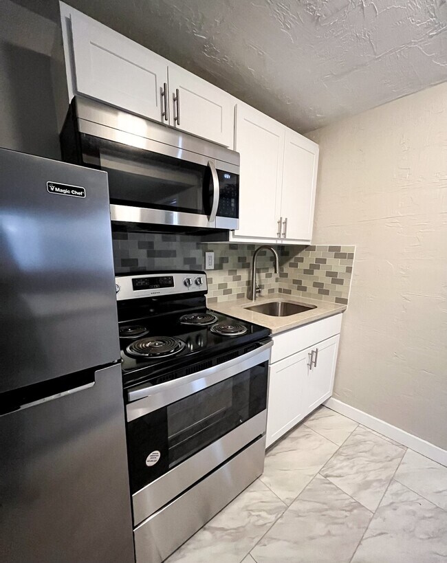 300-306 Craft Ave, Pittsburgh, PA 15213