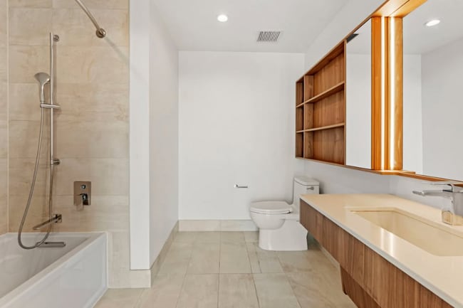 296 W Hill St, Chicago, IL 60610 - photo 7