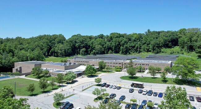 Ardsley Middle School cultivates learners and global citizens who influence their world.