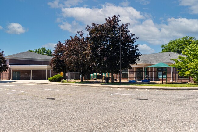 Early Childhood Education Center is located in Springfield, MA.