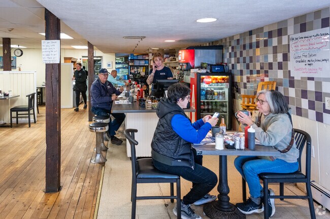 Locals in Hamilton, RI, love a classic American breakfast at Rome Point Cafe, perfect for everyone.