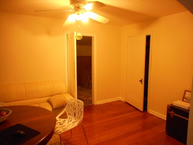 2804 Digby Ave unit 1, Cincinnati, OH 45220 - photo 5
