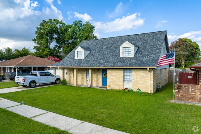 Terrytown homes include cottages, bungalows, and ranch-style houses on large lots.