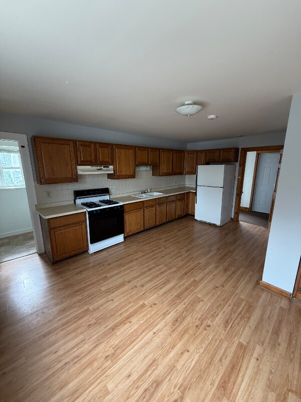 707 E Brady St, Milwaukee, WI 53202