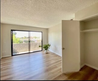 11817 Victory Blvd, North Hollywood, CA 91606