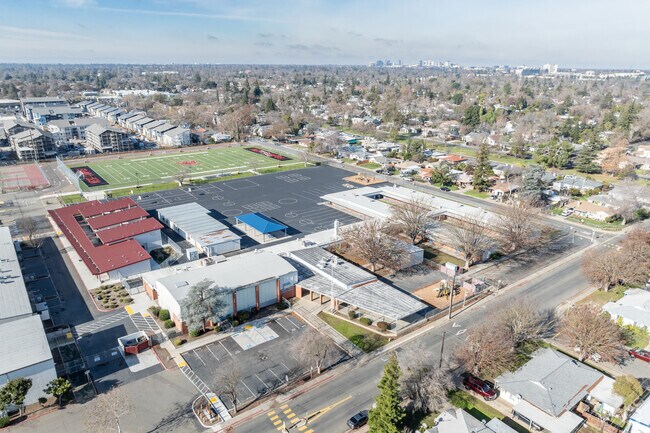 Mark Twain Elementary is a public school located in Sacramento, California.