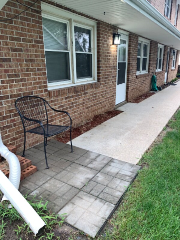 210 N 4th St Unit 3, Springfield, NE 68059