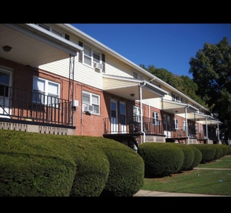 381 Mill Rock Rd, Hamden, CT 06517