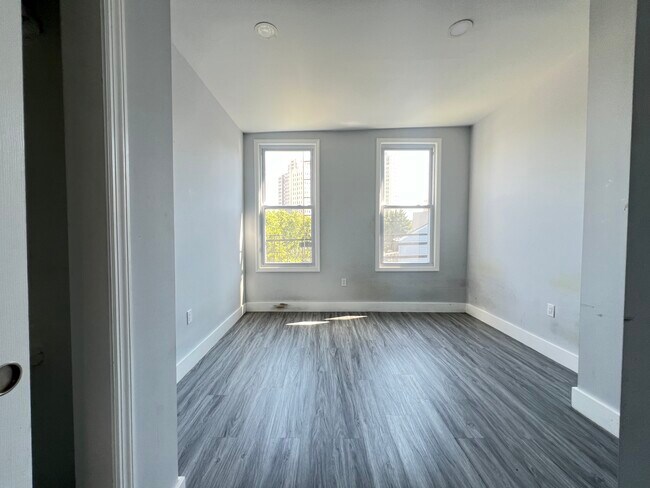 42 Storms Ave unit 1, Jersey City, NJ 07306 - photo 2