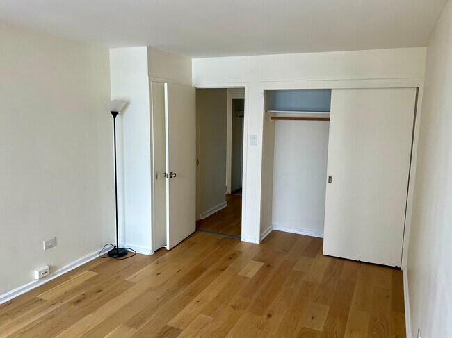 Sixty Thirty Condominium unit 1002, Chicago, IL 60660 - photo 7