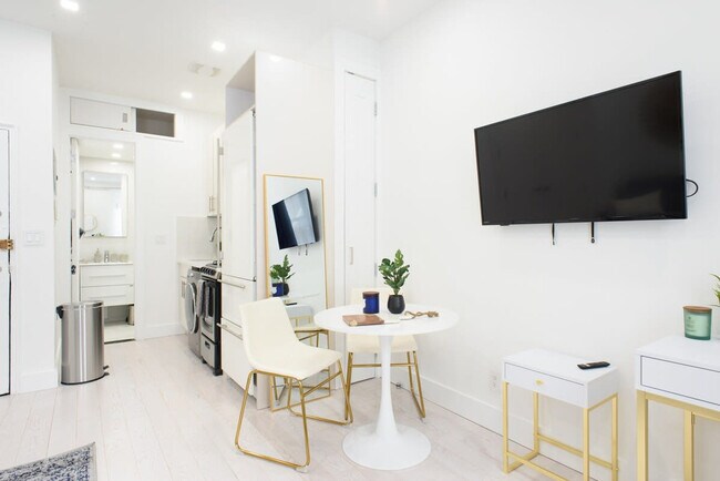 149 E 62nd St unit FL3-ID1021871P, New York, NY 10065 - photo 5