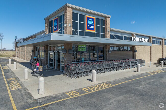 Residents of Grand Detour find all their grocery needs nearby at Aldi in Dixon.