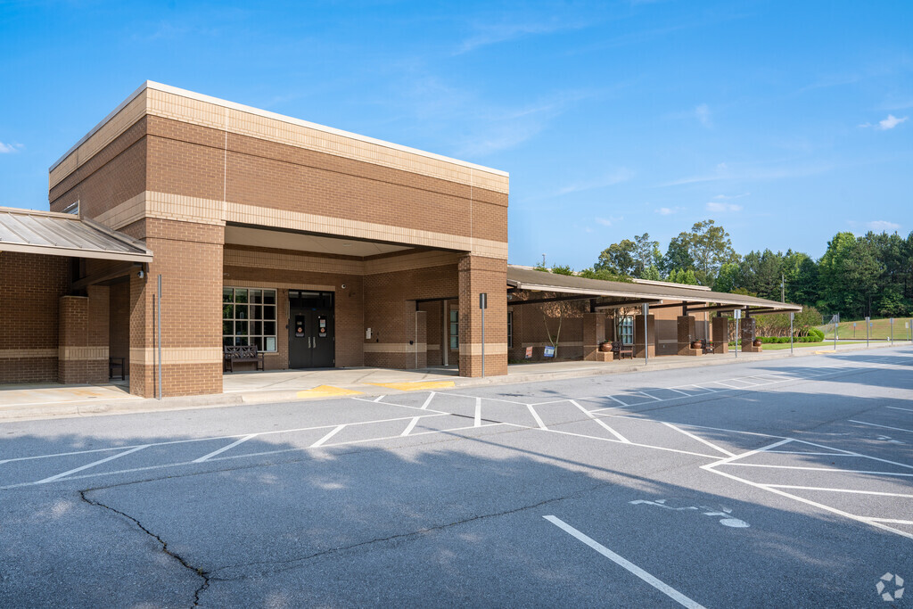 Students that live in the Sugar Hill neighborhood can attend Sycamore Elementary School.