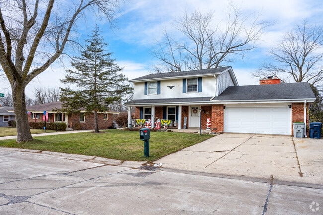 Park Knoll has colonial and ranch homes for buyers to choose from.