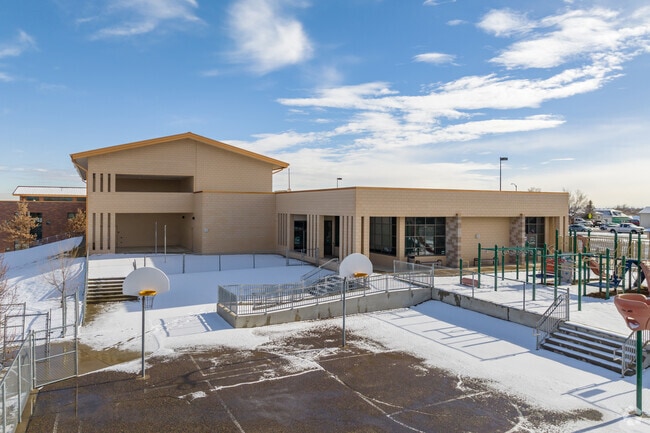 The student-teacher ratio is 15:1 at Josephine Hodgkins Leadership Academy.