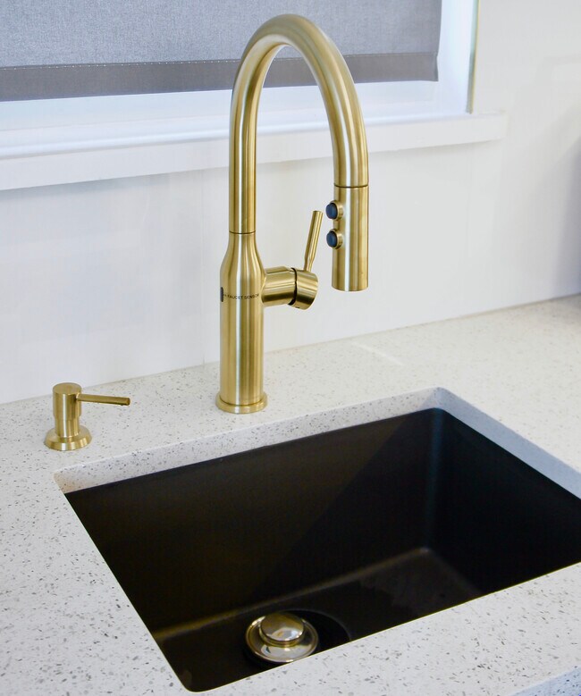 2137 Kitchen Faucet