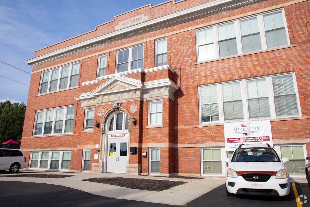 Mt. Healthy Preparatory And Fitness Academy serves students in the Outer Hamilton community.