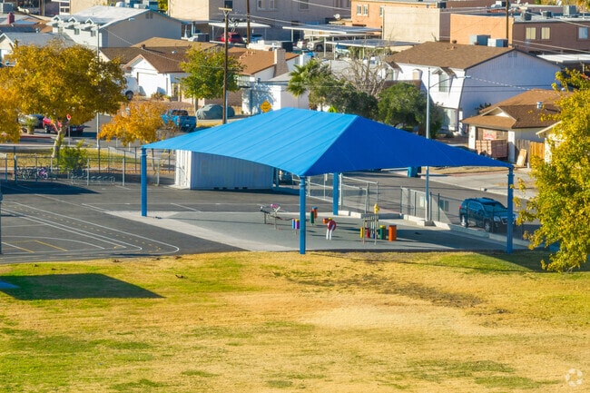 M  J  Christensen Elementary School Photo 2