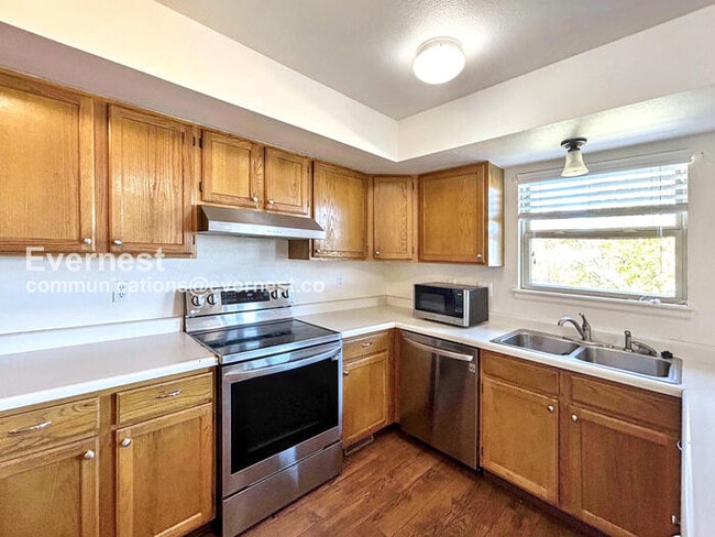 3939 Smoke Tree Dr, Colorado Springs, CO 80920 - photo 3