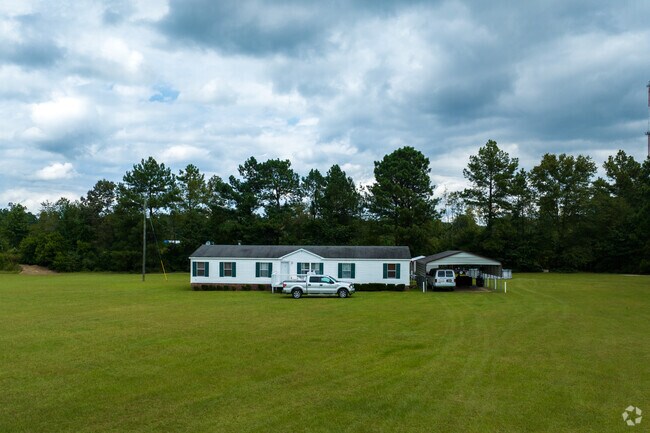 Ranch homes in Bath-Edie sit on lots that vary in size.